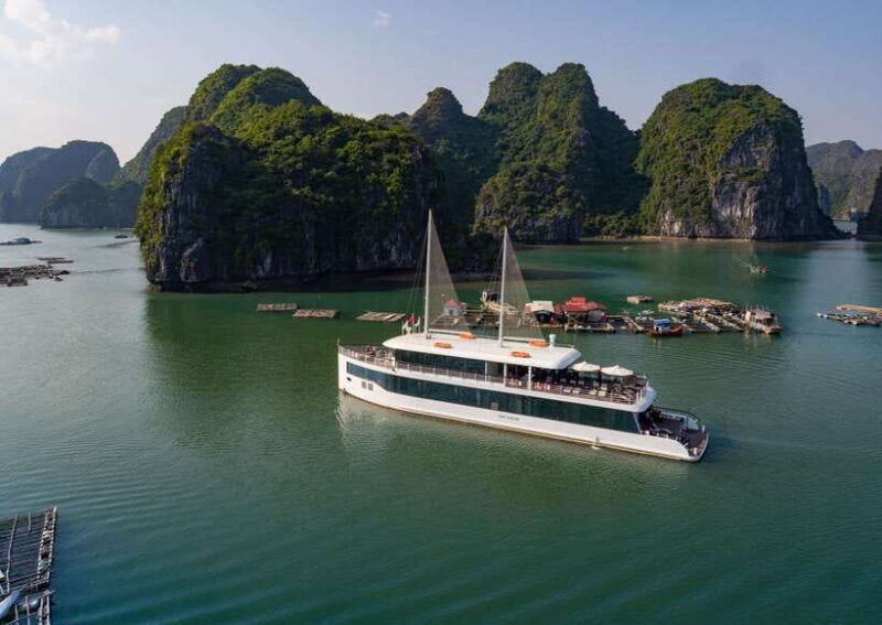 from-hanoi-or-halong-halong-bay-day-cruise
