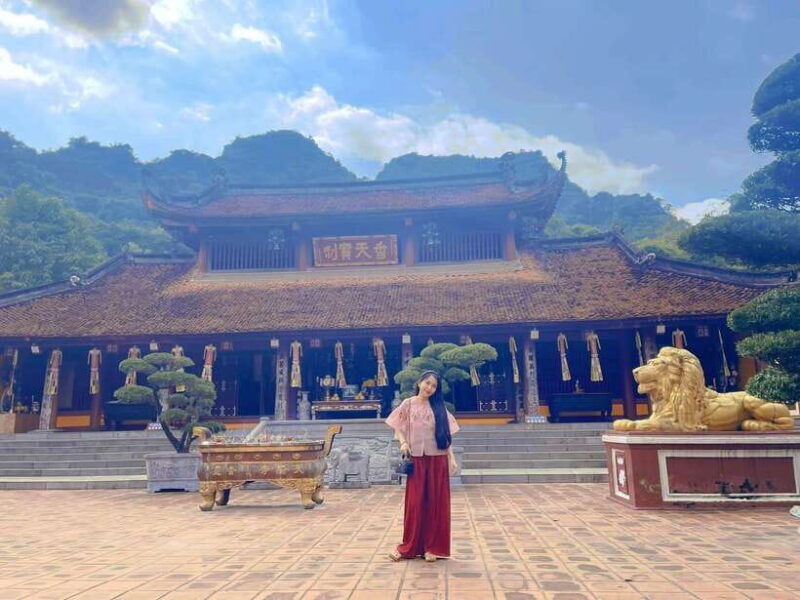 from-hanoi-perfume-pagoda-and-incense-village-private-tour