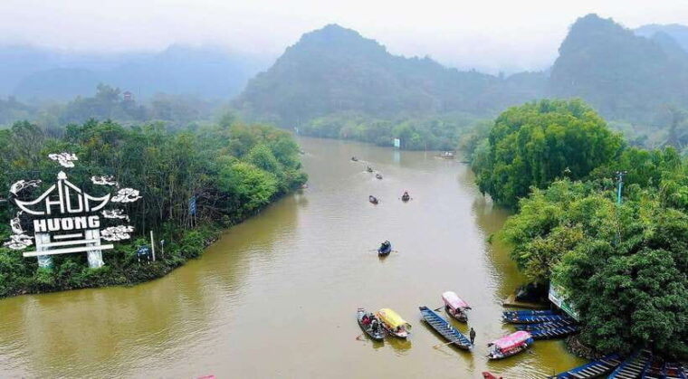 from-hanoi-perfume-pagoda-day-trip-with-boat-ride-2