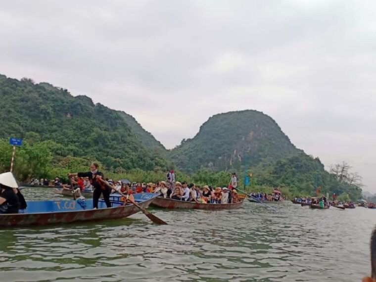 from-hanoi-perfume-pagoda-tour-and-yen-stream-boat-ride