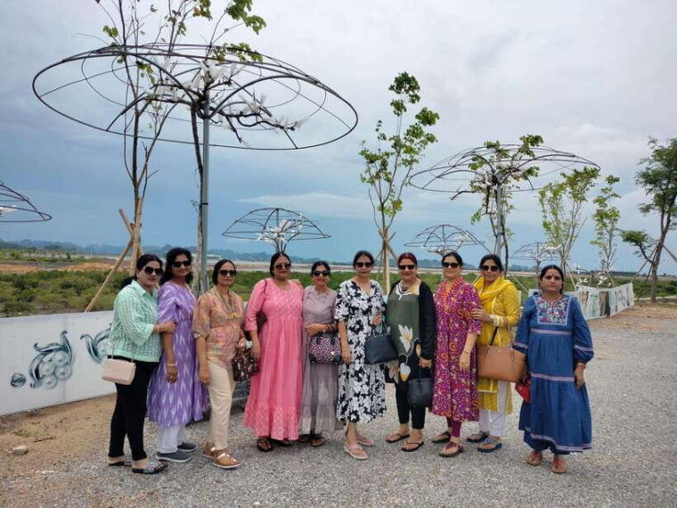 from-hanoi-private-ha-long-bay-full-day-trip