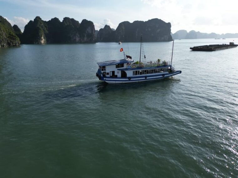 from-hanoi-private-ha-long-bay-full-day-trip