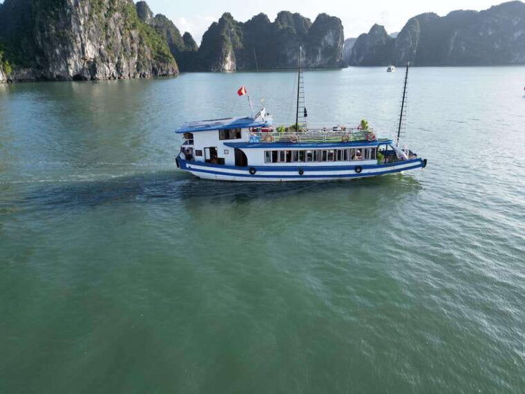 from-hanoi-private-ha-long-bay-full-day-trip