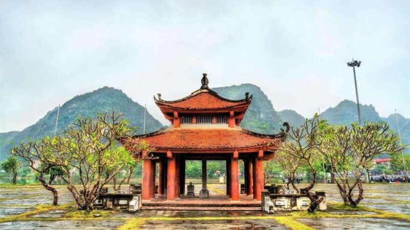 from-hanoi-private-hoa-lu-mua-cave-and-trang-an-day-trip