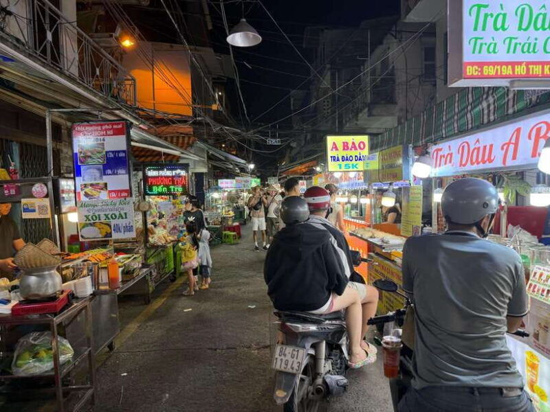 from-hanoi-private-street-food-tour-with-local-students