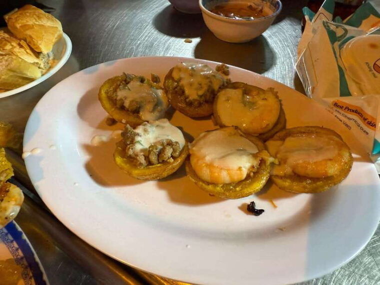 from-hanoi-private-street-food-tour-with-local-students