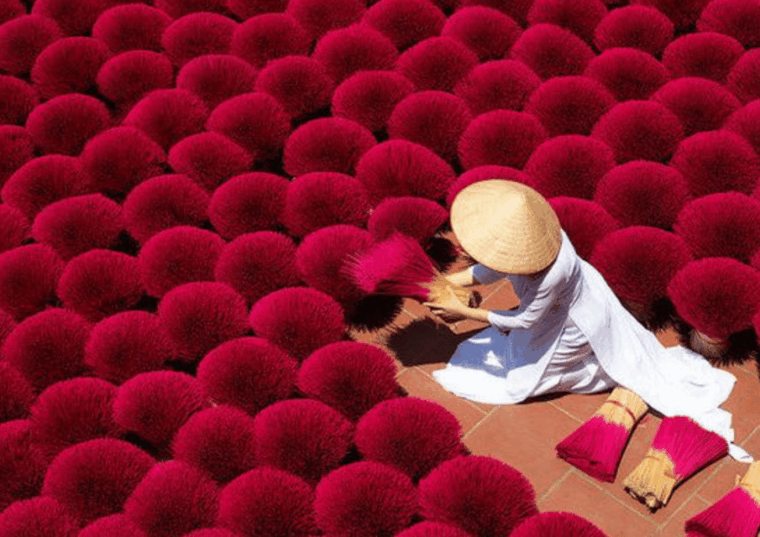 from-hanoi-private-tour-incense-village-perfume-pagoda