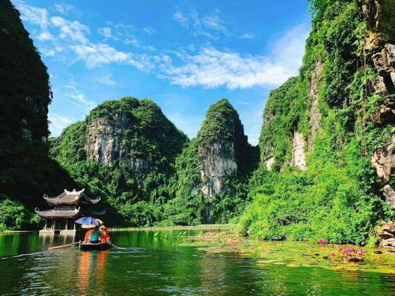 from-hanoi-private-tour-ninh-binh-hoa-lu-tam-coc-trang-an