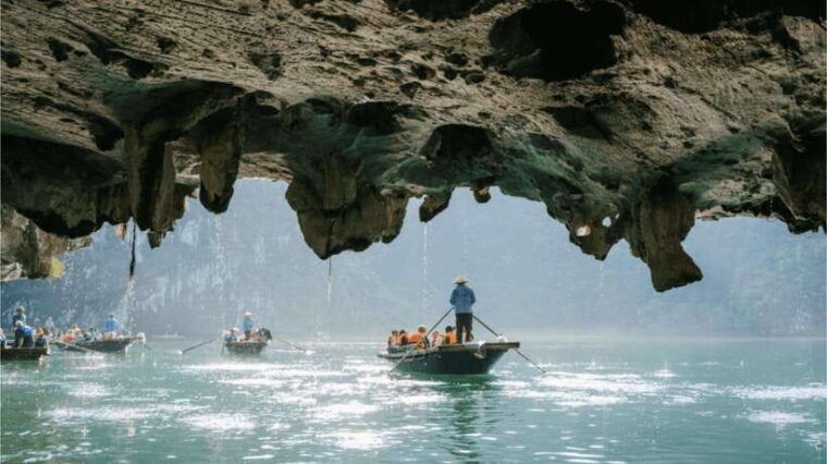 from-hanoi-private-tour-ninh-binh-hoa-lu-tam-coc-trang-an