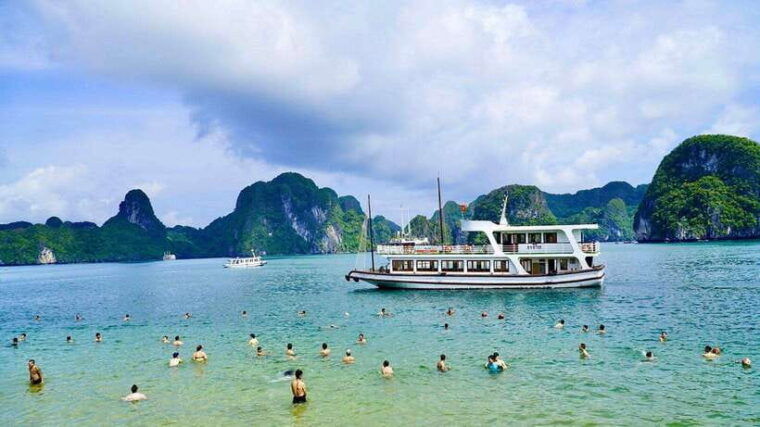 from-hanoi-route-1-halong-cruise-come-back-hanoi-early