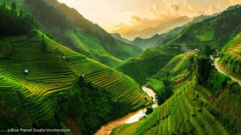 from-hanoi-sapa-2d1n-homestay-overnight-by-morning-bus