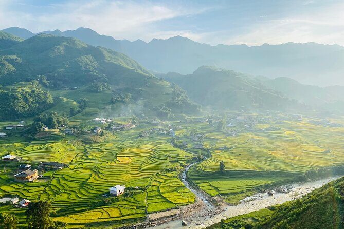 From Hanoi: Sapa 3D2N Hotel overnight by Limosine - The Trekking Experience: A Balancing Act