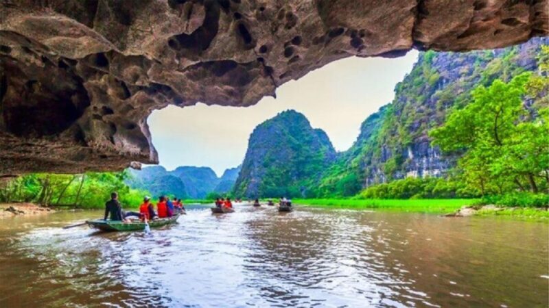 From Hanoi: Tam Coc-Hoa Lu & Mua Caves Full-Day Trip - Cycling Through Traditional Villages