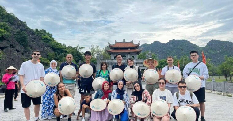 from-hanoi-tam-coc-or-trang-an-hoa-lu-mua-cave-tour