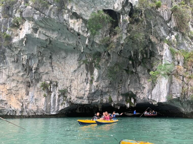 from-hanoi-to-lan-ha-bay-2-day-jungle-hiking-night-kayak