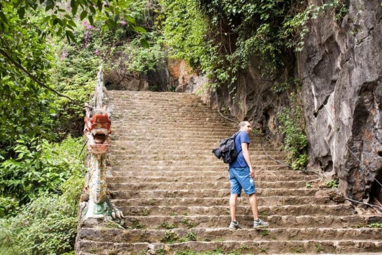from-hanoi-visit-hoa-lu-trang-an-tam-coc-mua-caves