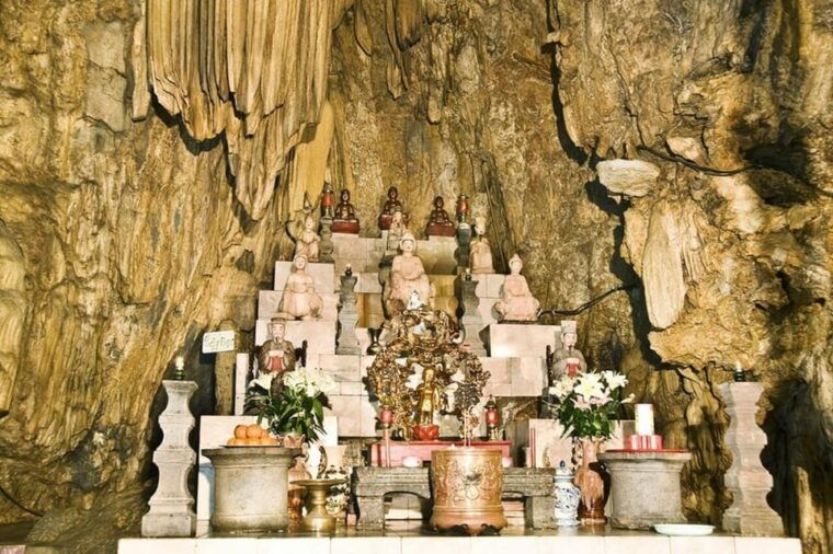 from-hanoi-visit-perfume-pagoda-with-a-group-or-private-tour