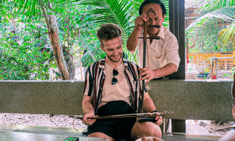 from-hcm-cost-saving-cuchi-tunnel-mekong-delta-1-day-tour