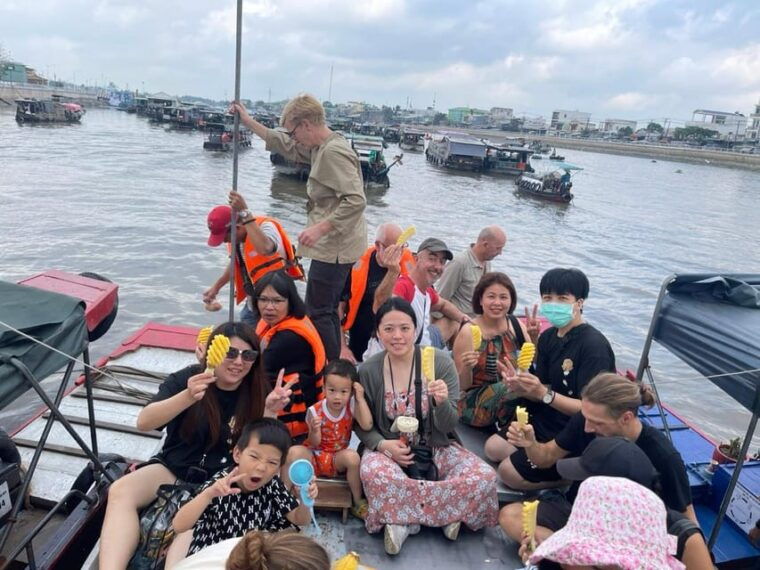 from-hcm-mekong-delta-floating-market-3days-exit-phnom-penh-2
