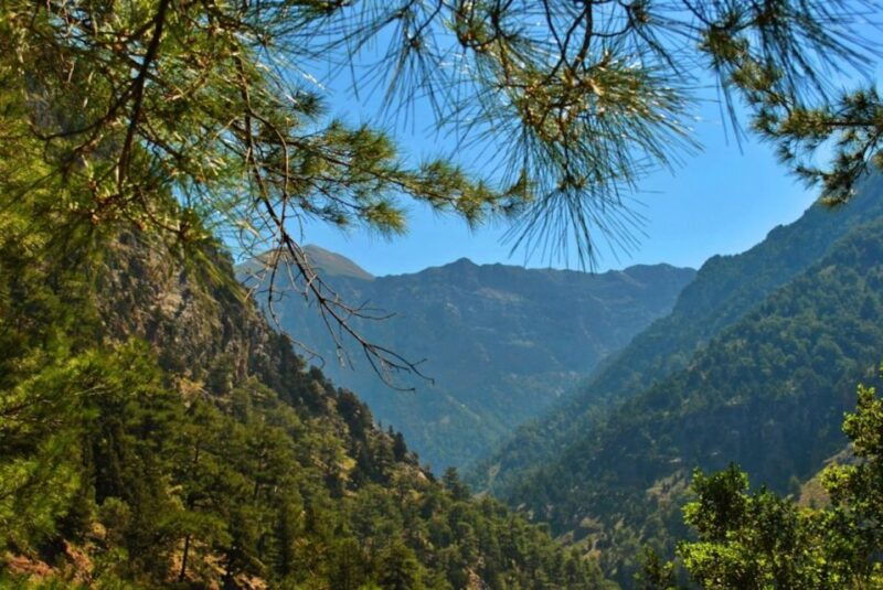 from-heraklion-samaria-gorge-agia-roumeli-hiking-day-trip