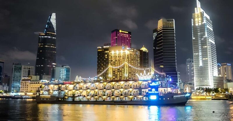 from-ho-chi-minh-city-enjoy-the-romantic-dinner-on-cruise
