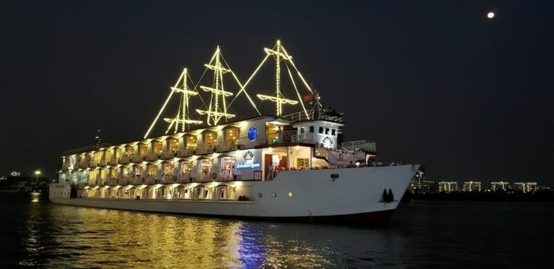 from-ho-chi-minh-city-enjoy-the-romantic-dinner-on-cruise