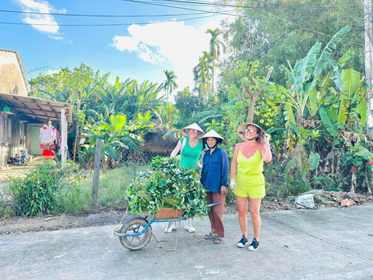 from-ho-chi-minh-cu-chi-tunnels-mekong-delta-a-1-day-trip