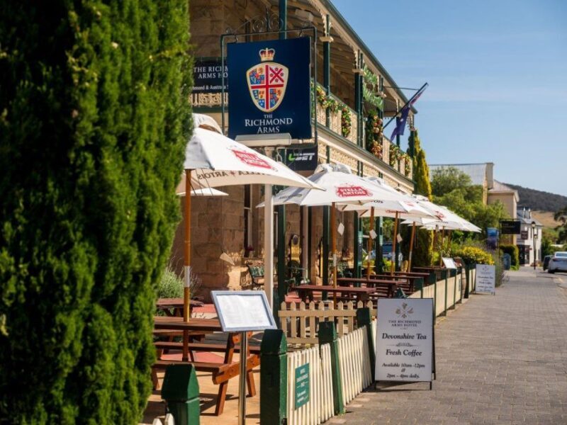 From Hobart: Richmond Village 4 hour Return Tour (Afternoon) - Transportation & Group Size