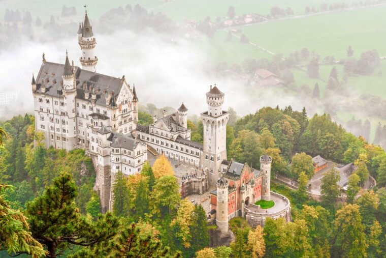 from-hohenschwangau-tour-to-neuschwanstein-castle