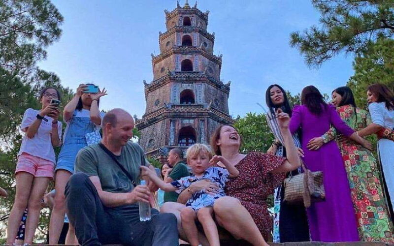 from-hoi-an-da-nang-hue-imperial-city-group-tour-with-lunch-4