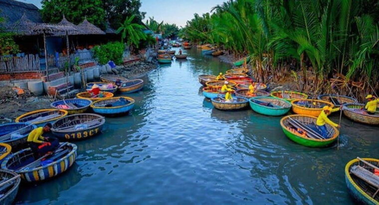from-hoian-cam-thanh-basket-boat-lantern-making