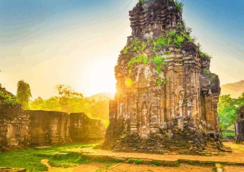 from-hoian-my-son-early-morning-by-bus