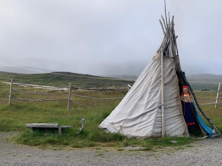 from-honningsvag-vip-north-cape-and-kingcrab-tour