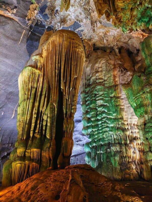 from-hue-1-day-explore-paradise-cave-even-day-departure