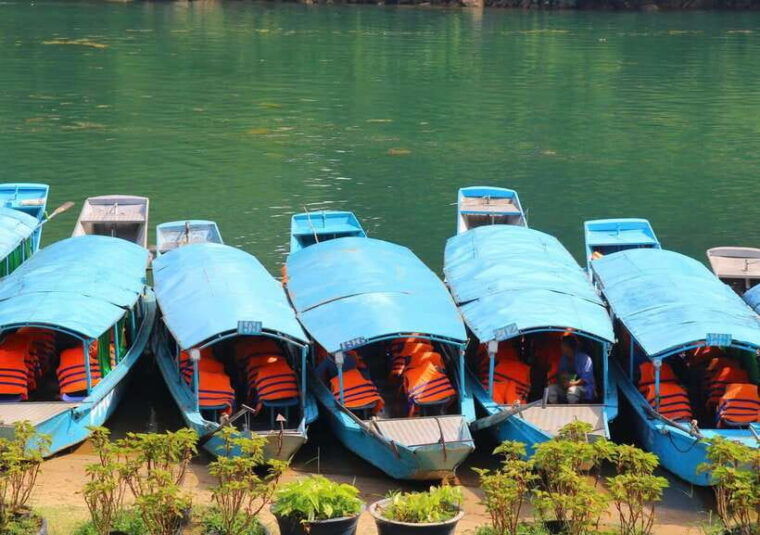 from-hue-botanic-garden-paradise-cave-phong-nha-cave-tour