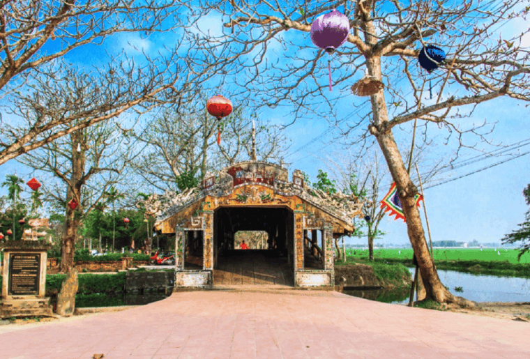 from-hue-bus-transfer-to-hoi-an-with-sightseeing-stops