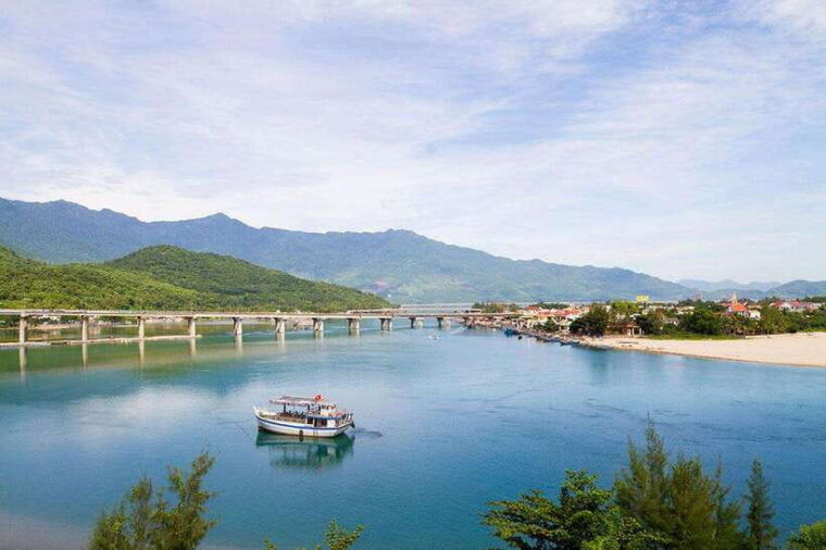 from-hue-hoi-an-guided-bus-tour-with-4-scenic-stops