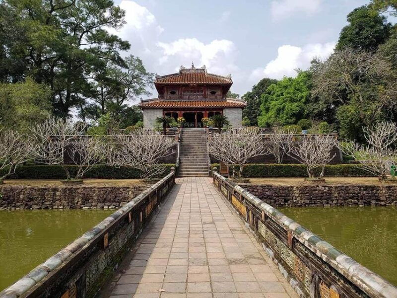 from-hue-hue-discovery-deluxe-small-group-tour