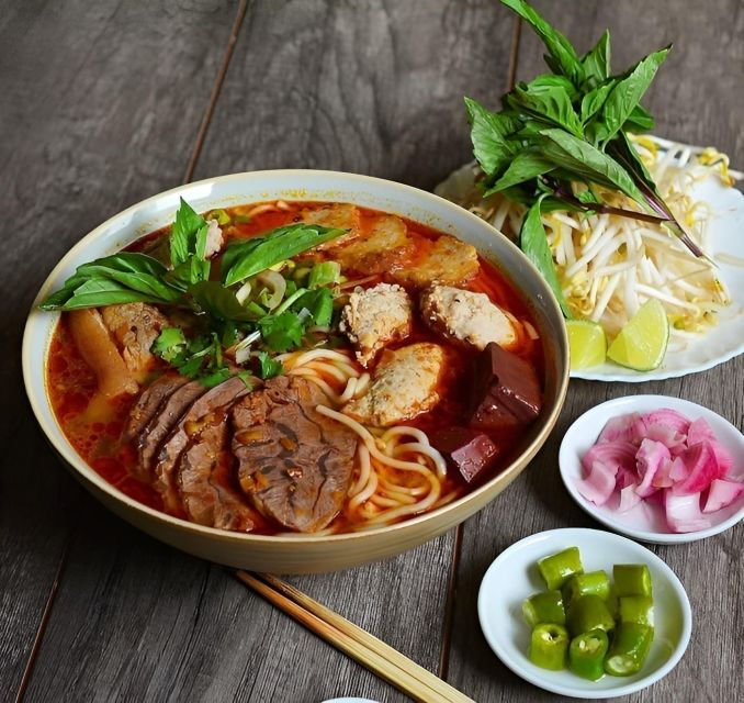from-hue-hue-evening-foodie-cyclo-tour