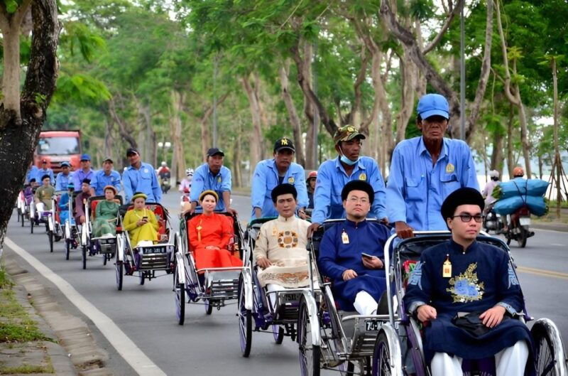 from-hue-hue-evening-foodie-cyclo-tour