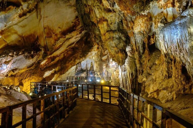 from-hue-one-day-phong-nha-cave-boat-trip-lunch-included