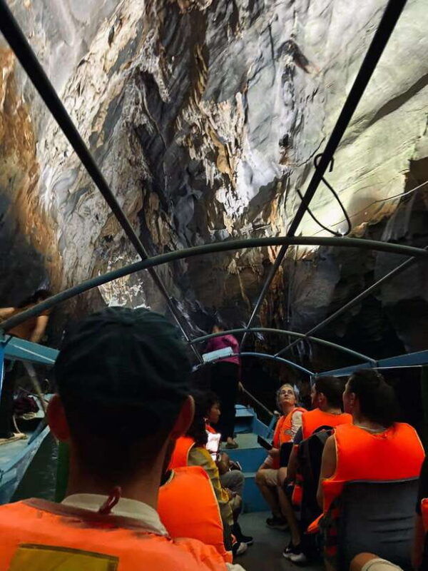 from-hue-phong-nha-cave-and-la-vang-holy-land-day-trip-2
