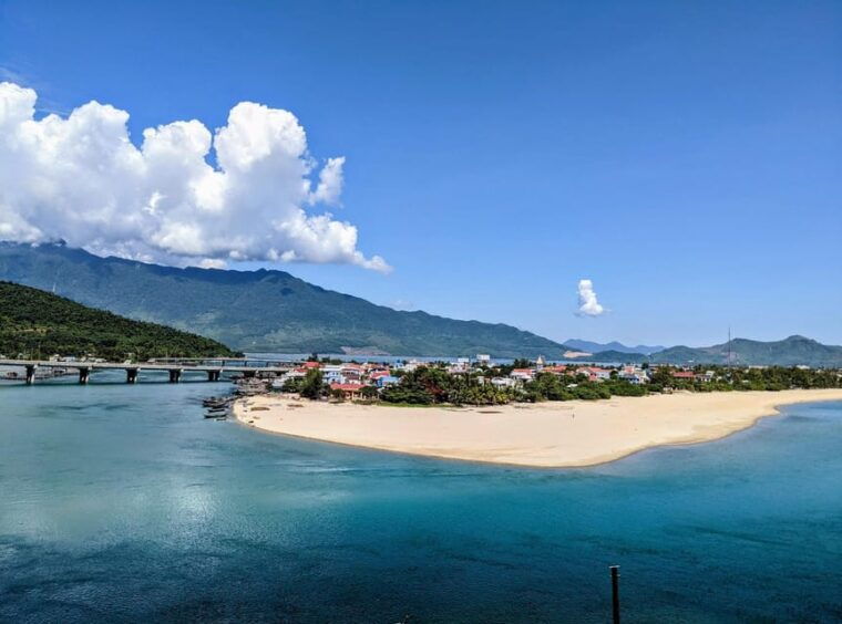 from-hue-transfer-hue-to-hoi-an-with-sightseeing-stops
