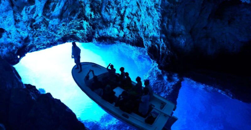 from-hvar-blue-and-green-cave-day-tour