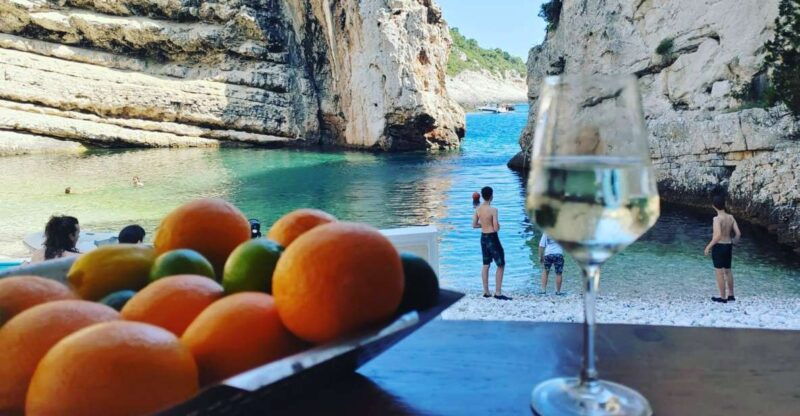 from-hvar-blue-cave-and-5-islands-boat-tour