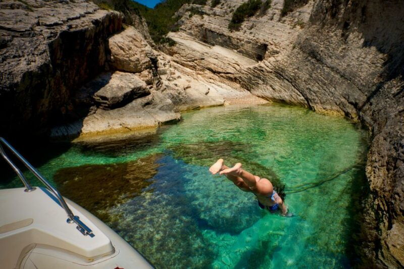 from-hvar-blue-green-cave-group-tour