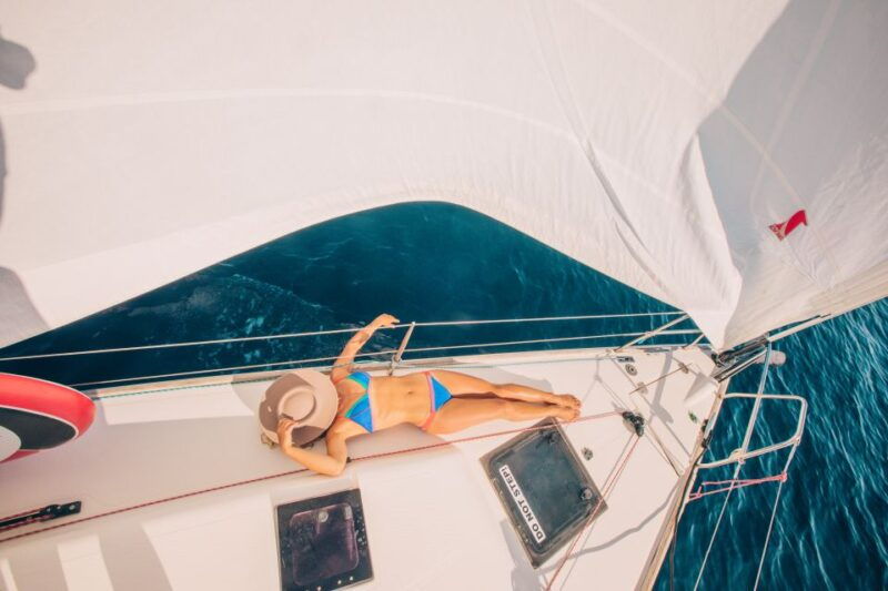 from-hvar-boat-tour-to-pakleni-islands-on-a-comfort-yacht