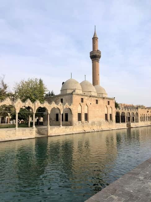 from Istanbul: anlurfa, Göbeklitepe & Balklgöl Day Trip - An Introduction to the Tour Experience  