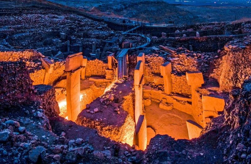 from-istanbul-to-gobeklitepe-1-night-2-days-tour-by-flight