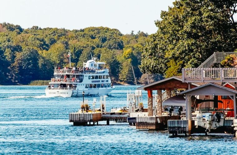 from-ivy-lea-1000-islands-boldt-castle-scenic-cruise